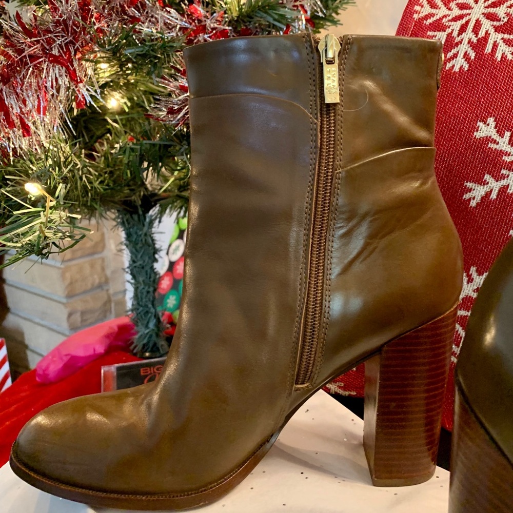 Ivanka Boots❤️